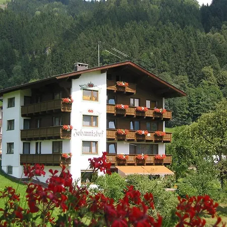 Johannishof Penzion *